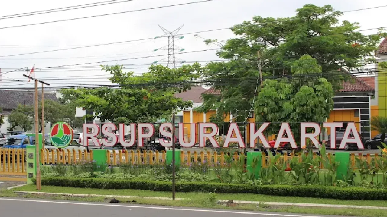 Gedung RSUP Surakarta
