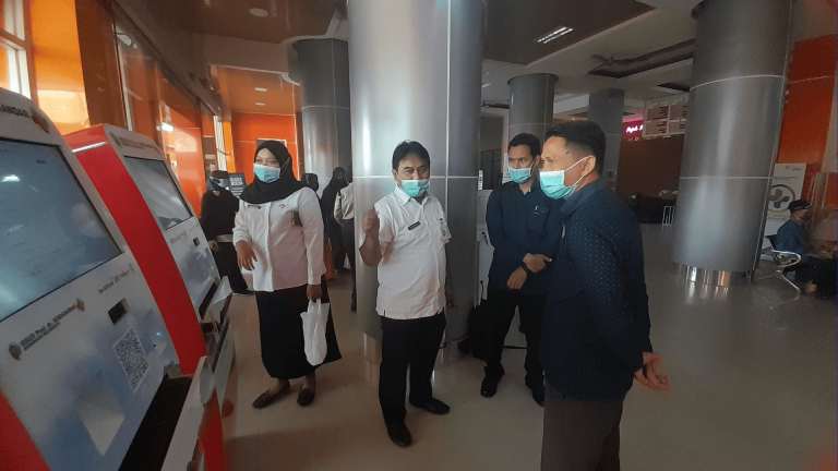 instalasi sistem dan aplikasi antrian di bank