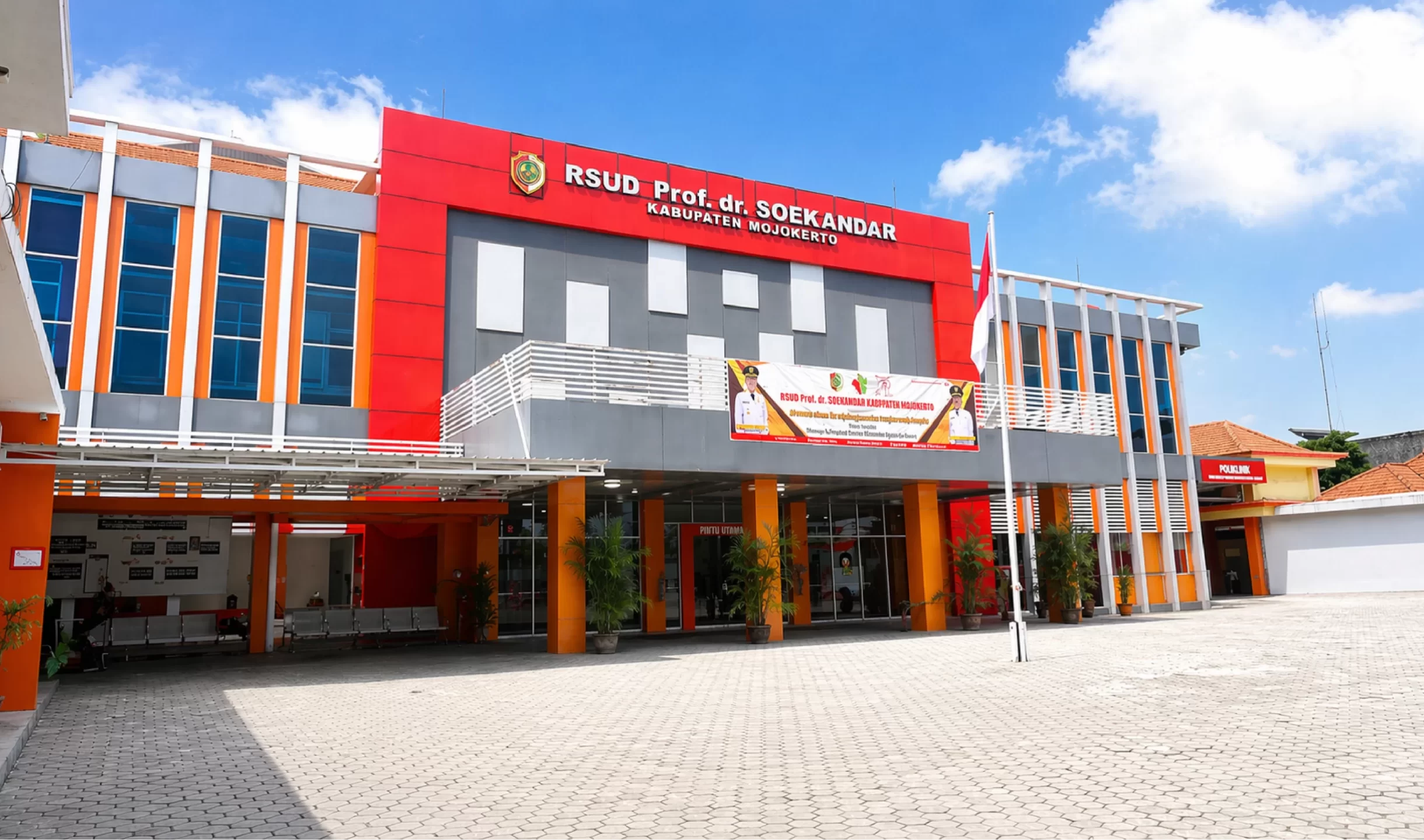 Rumah Sakit Soekandar Mojokerto menggunakan layanan alatantrian.com